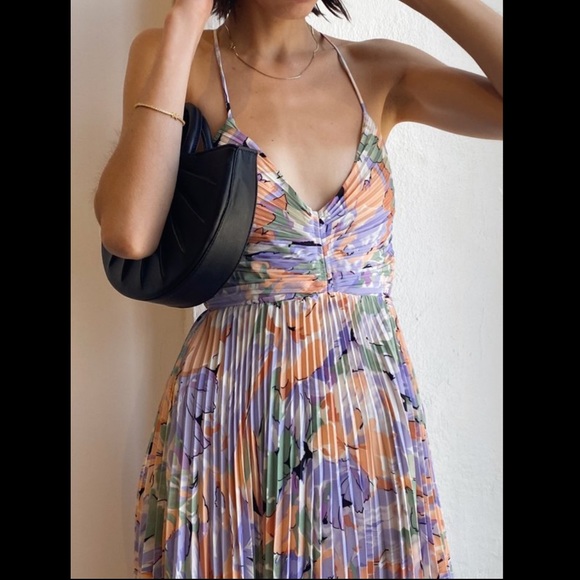Astr Blythe Floral Plisse Midi Dress 